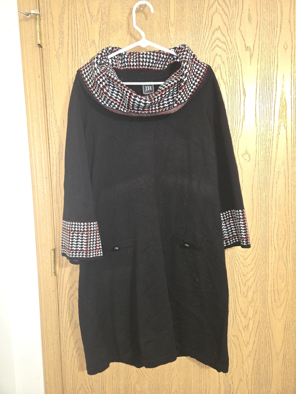 Black Long-Sleeve Sweater Dress with Houndstooth Trim